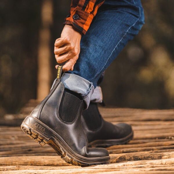 Urban Retro Classic Chelsea Boot Black